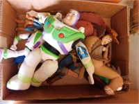Toy Story toys: 2 Buzz Lightyear - 3 Andy dolls -