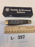 Smith and Wesson Knife New In Box