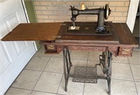 Wheeler & Wilson M'F'G Co Sewing Machine Table