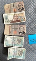 343 - LOT OF FOREIGN CURRENCY (H38)