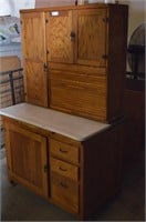 Antique Hoosier Style Cabinet w/Sifter & Bin