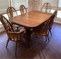 Dining table, 6 Windsor style chairs, 2 leaves