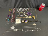 Assortment of Mixed Jewelry