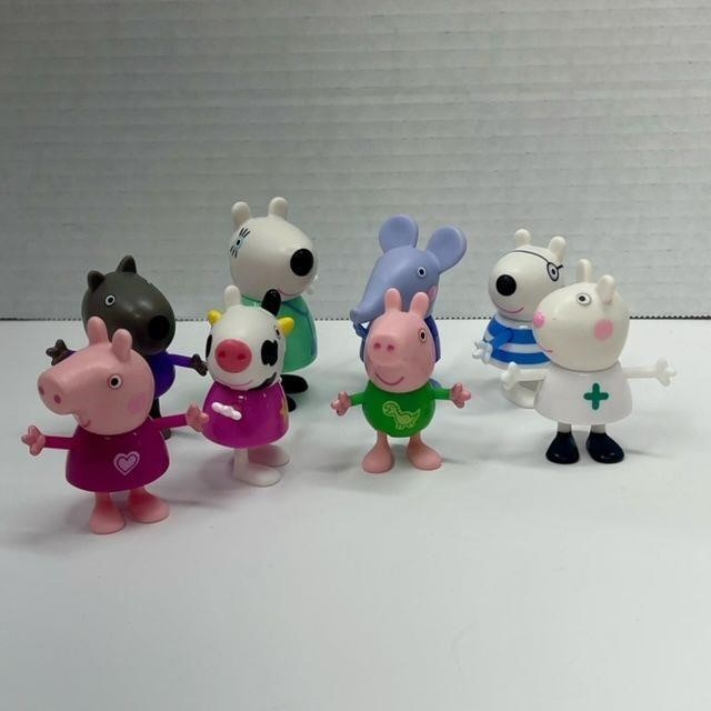 T27 - Peppa Pig (set of 8 figures)