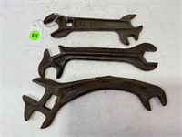 LOT OF 3 FARM IMPLEMENT TOOLS - G70; 140; F239