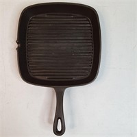 9 INCH CAST IRON SKILLET