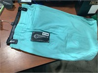 WALKING SHORT ARUBA BLUE MAD PELICAN LARGE RET.$40