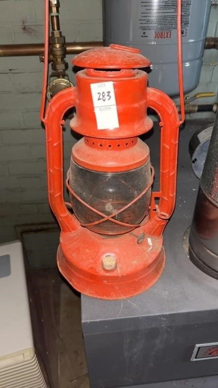 Vintage Red beacon lantern (Dietz)