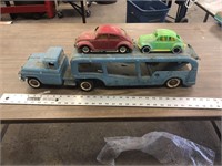 VINTAGE CAR HAULER WITH BEETLES