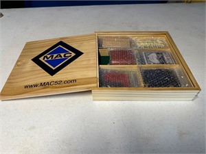 Mac52 wooden box game set new