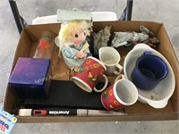 Coffee mugs & figurines