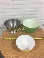 S/S Strainer, Mixing Bowls, Etc.