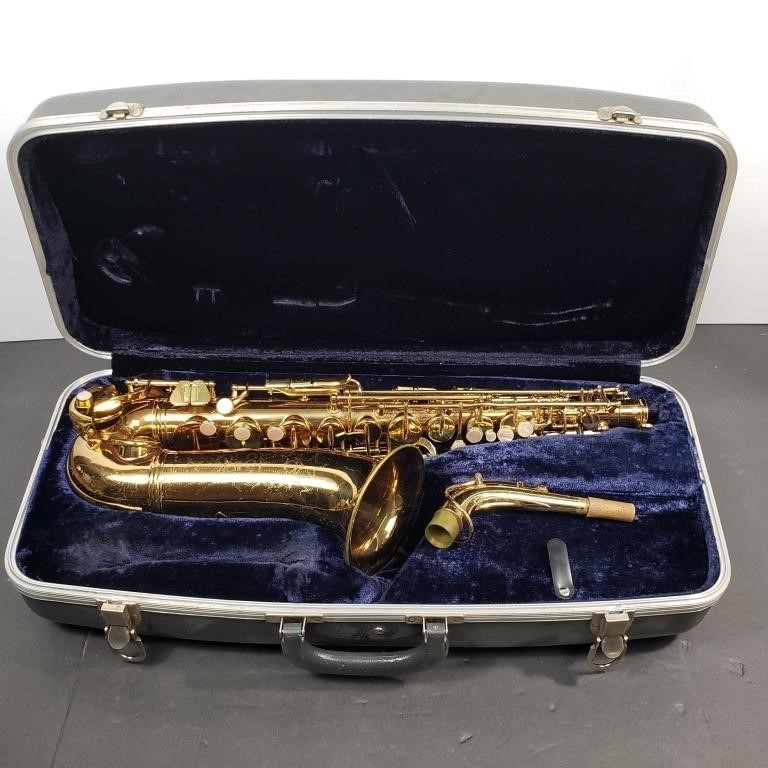 CONN ALTO SAXOPHONE