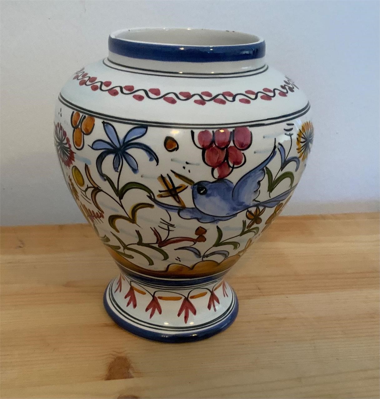 VINTAGE HAND PAINTED CERAMIC VASE