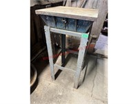 36" Shop Stand