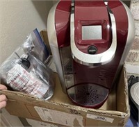 (3 PCS) 1 RED KEURIG COFFEE MAKER, 1 JASKO HOT