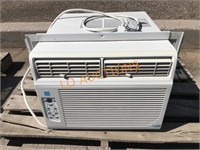 Perfect Aire 12,000BTU Air Conditioner