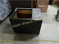 Vintage 20x 26 X 22 Rolling Wood box