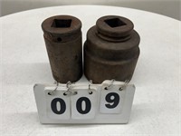 (2) 1-1/2" Drive Sockets