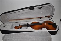 Mendini Cecelio Beginner Violin in Backpack Case