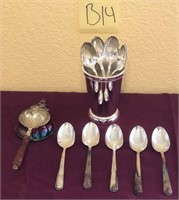 L - LOT OF COLLECTIBLE SPOONS (B14)