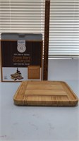 Cheese board and cutlery set with slide-out
