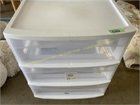 Sterilite 3 drawer storage (DAMAGED)