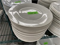 LOT: 10" Round Dinner Plates