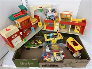 Lot of vintage fisher price & little people toys