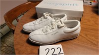 Ladies Easy Spirit Sneakers- Size 8 1/2