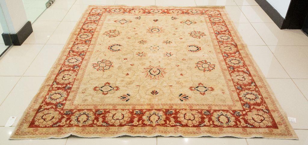 Unlimited Luxury Rug Auction 17