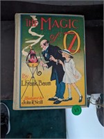 Vintage the Magic of Oz book (Bedroom)