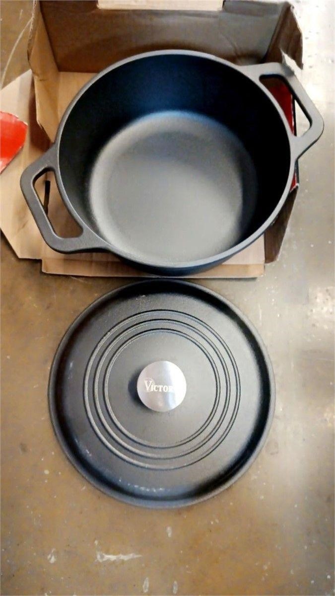 VICTORIA DUTCH OVEN IN BLACK