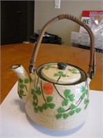Vintage Shamrock Teapot Japan 4&1/2" tall