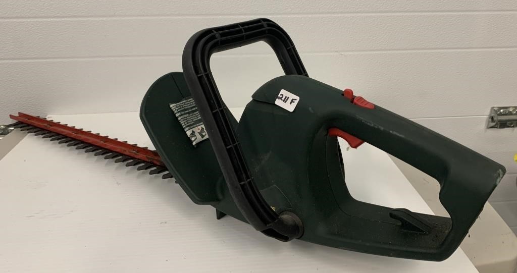 Yardworks Electric Hedge Trimmer(NO SHIPPING)