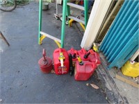 6 PLASTIC GAS CANS