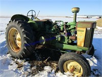 JD  #820 TRACTOR