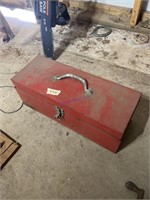 RED TOOL BOX AND CONTENCE