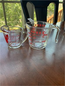 2 cup and 1 cup Pyrex anchor hocking glass measure