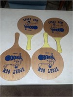 4 ping-pong paddles