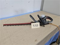 Hedge trimmer - electric - works fine