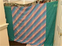 VINTAGE HANDMADE QUILT - DOUBLE LINED