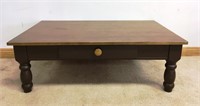 LARGE MODERN COFFEE TABLE-CLEAN