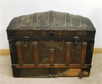 EARLY HUMP BACK STEAMERS TRUNK