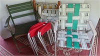 8 Folding Chairs