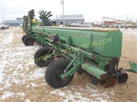 30' Great Plains Solid Stand 3pt 7" drill,