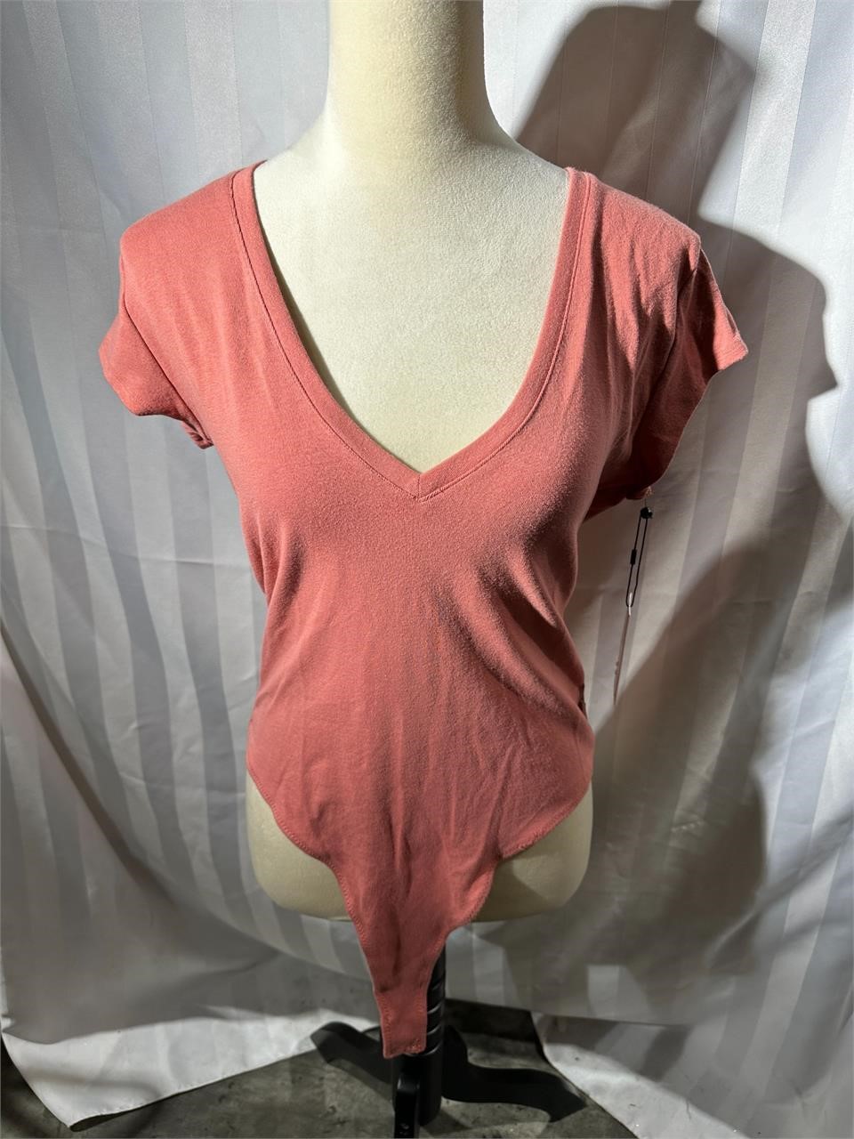 New Calvin Klein sz XL short sleeve body suit