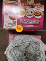 CAKE DECORATING KIT AND PANS