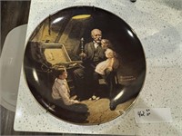 KNOWLES PORCELAIN COLLECTOR'S PLATE