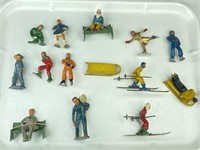 ASSORTED LOT OF BARCLAY LEAD FIGURES